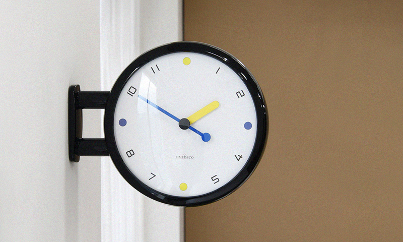 시계 하나로 분위기가 달라져요!