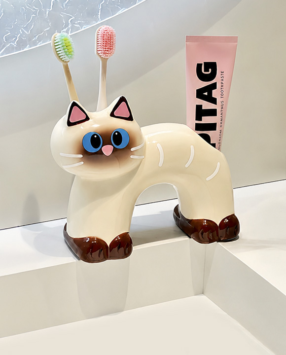 우리집 고양이<br>칫솔을 좋아해