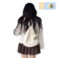 메론빵을 좋아하는 아기해달 스트링백팩