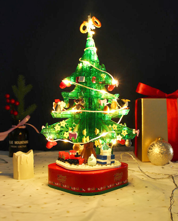 네모네모 트리를<br>만들어봐요🎄