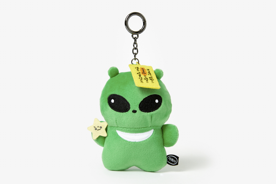 ARTBOX Alien Invasion Gwaeki mini keyring — front view with yellow felt message charm and Byeori star
