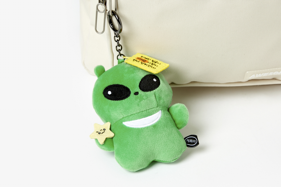Artbox Gwaeki Mini Keyring clipped to a bag