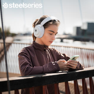 스틸시리즈 Arctis Nova 7P White 무선 게이밍 헤드셋 61561