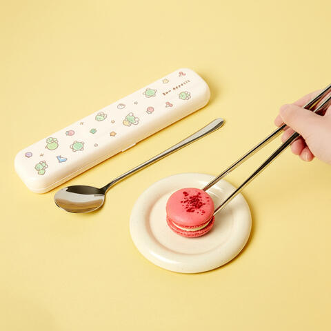 행운한입 엉금이수저세트 