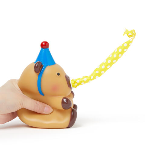 파티하는 대형 카피바라 