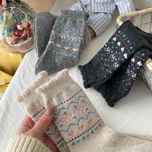 cafls 아트박스/홀리지 헤이루나 포근한 리본 패턴 쁘띠 프릴 도톰 양말