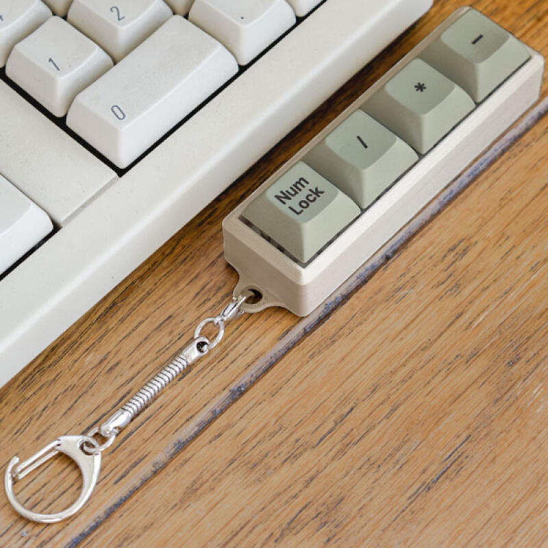 TR 레트로 네모 키보드 키캡 키링