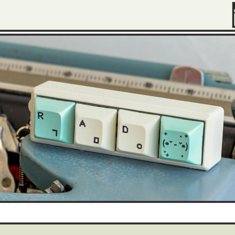 TR 레트로 네모 키보드 키캡 키링