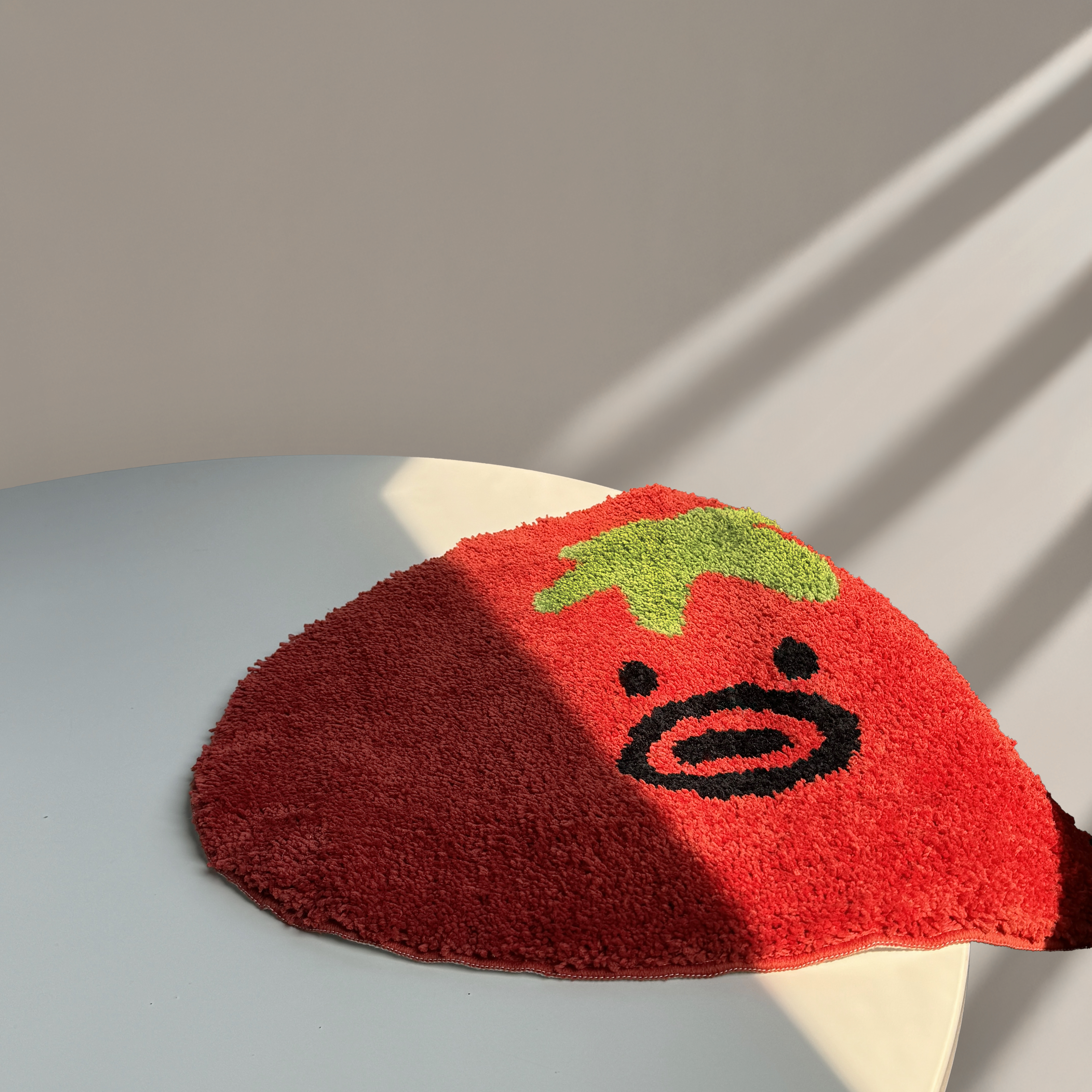 Mustache Rug POOM | Mustache Red Tomathew Rug 웅이 토매튜 러그