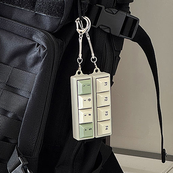 TR 레트로 네모 키보드 키캡 키링 0006